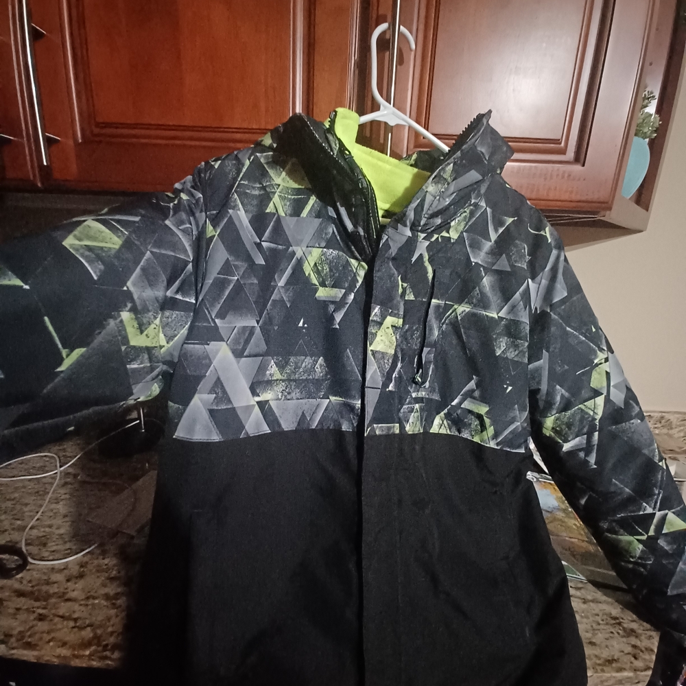 The Children's Place Black and Lime Geometric Puffer Jacket